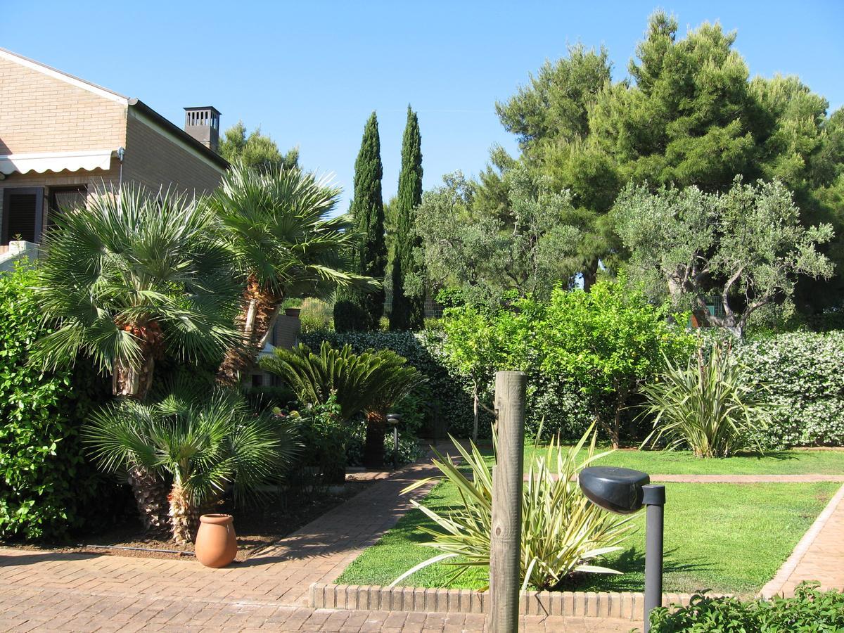 Residence Costamartino Vieste Buitenkant foto