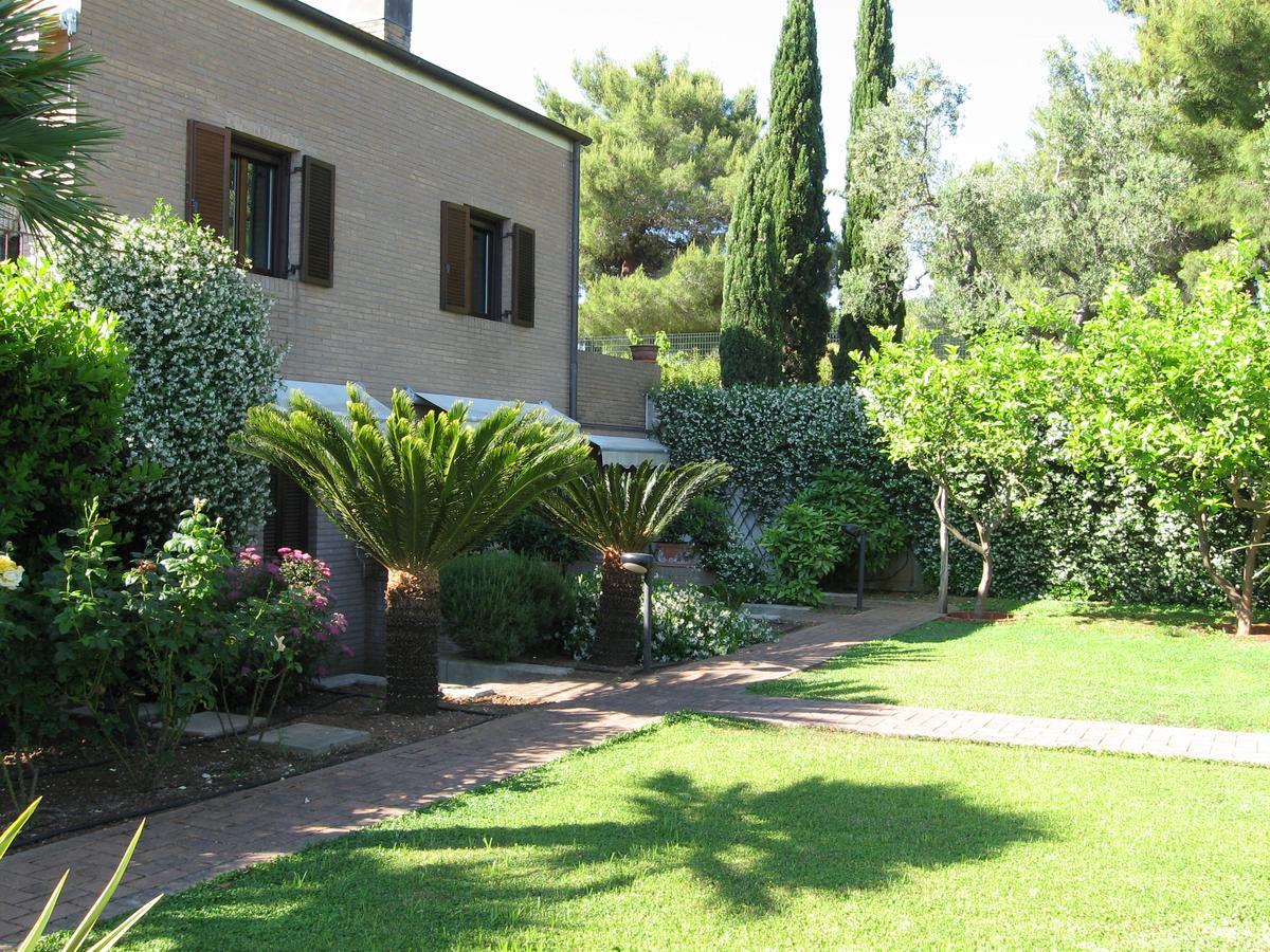 Residence Costamartino Vieste Buitenkant foto